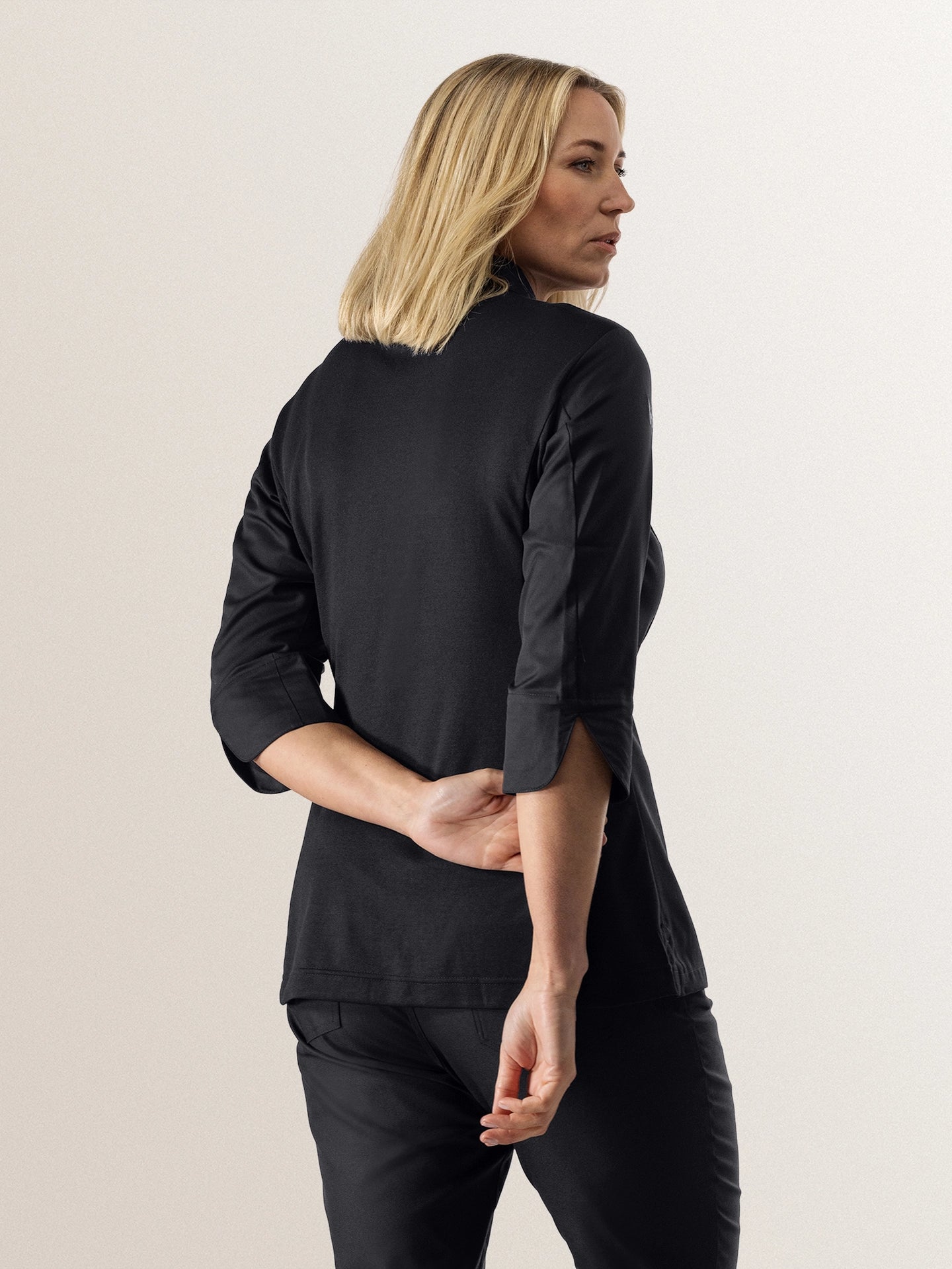 Esmee Black Esmee Black