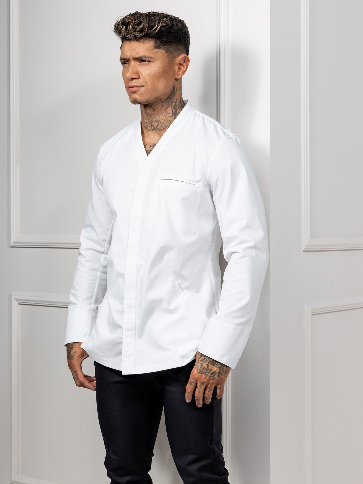 Andreas White Light Gray Andreas White Le Nouveau Chef