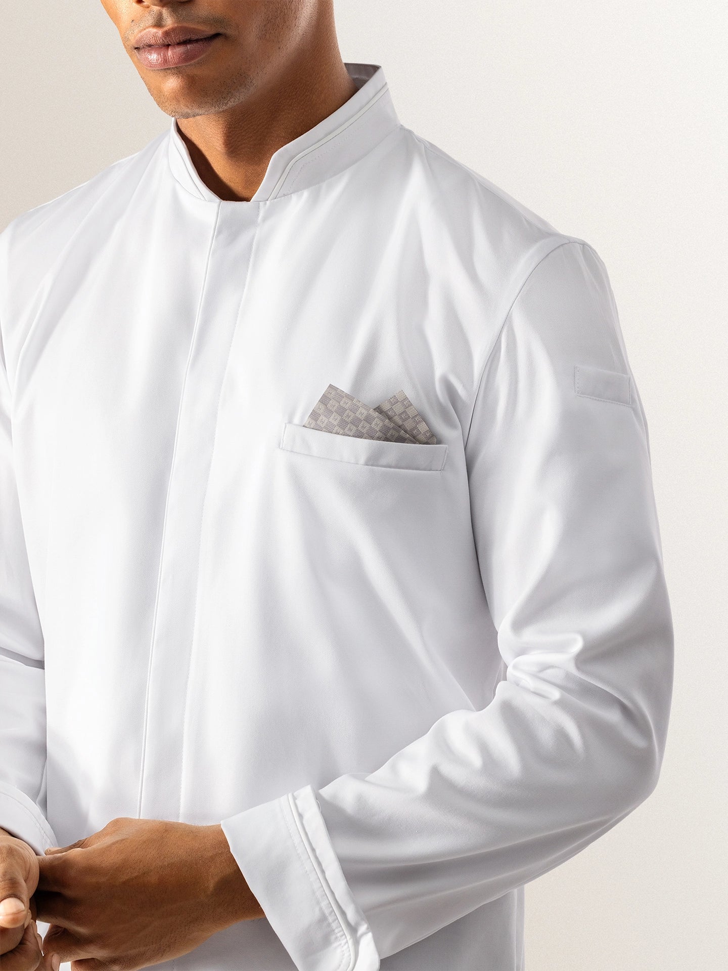Falco White