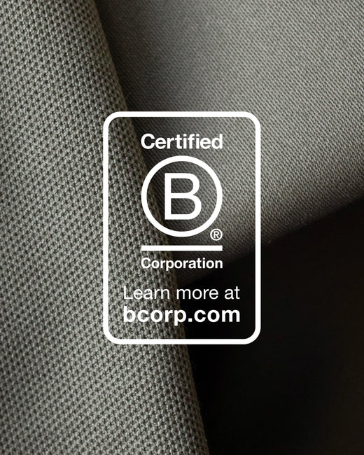 Short apron with two pockets